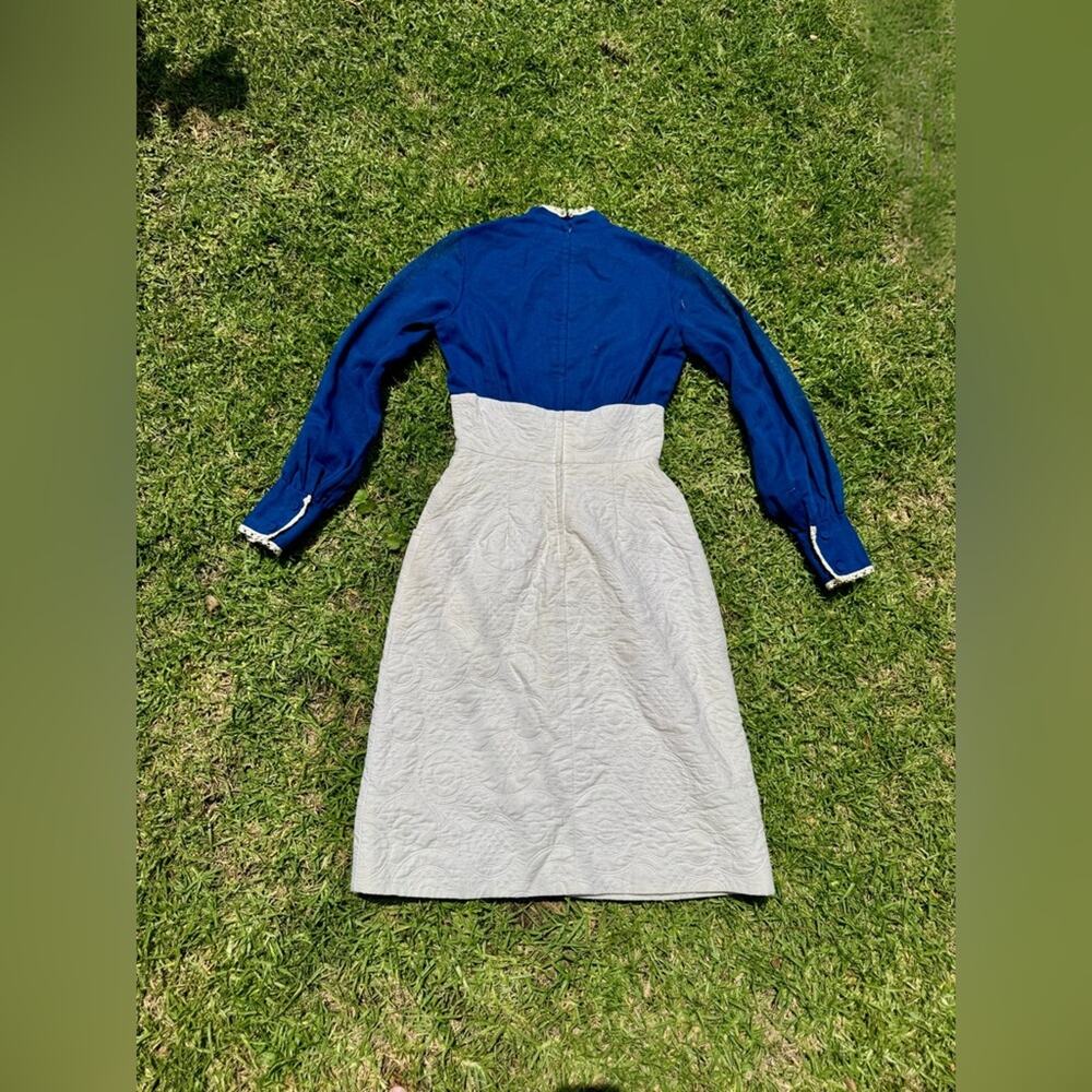 70s Vintage Long Sleeve Navy and Cream Dress - Picture 2 of 8